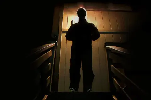 Creep horror - mroczne tajemnice i niepokojąca fabuła filmu
