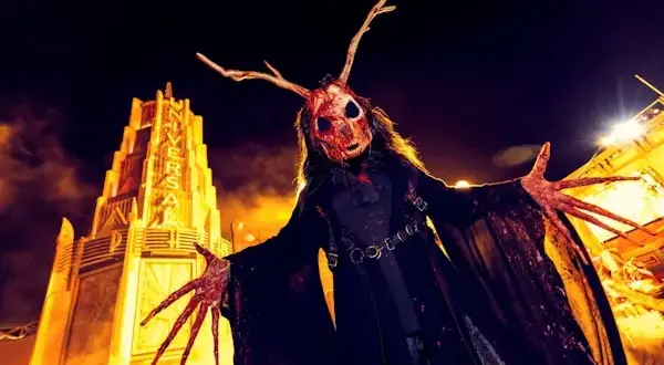 Halloween Horror Nights: Najlepsze atrakcje i porady na noc strachu