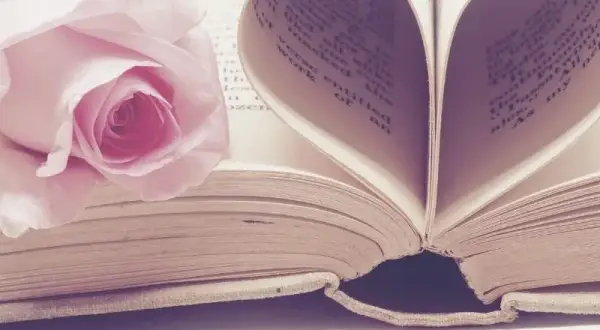 Teoria literatury co to? Kluczowe informacje i znaczenie w literaturze